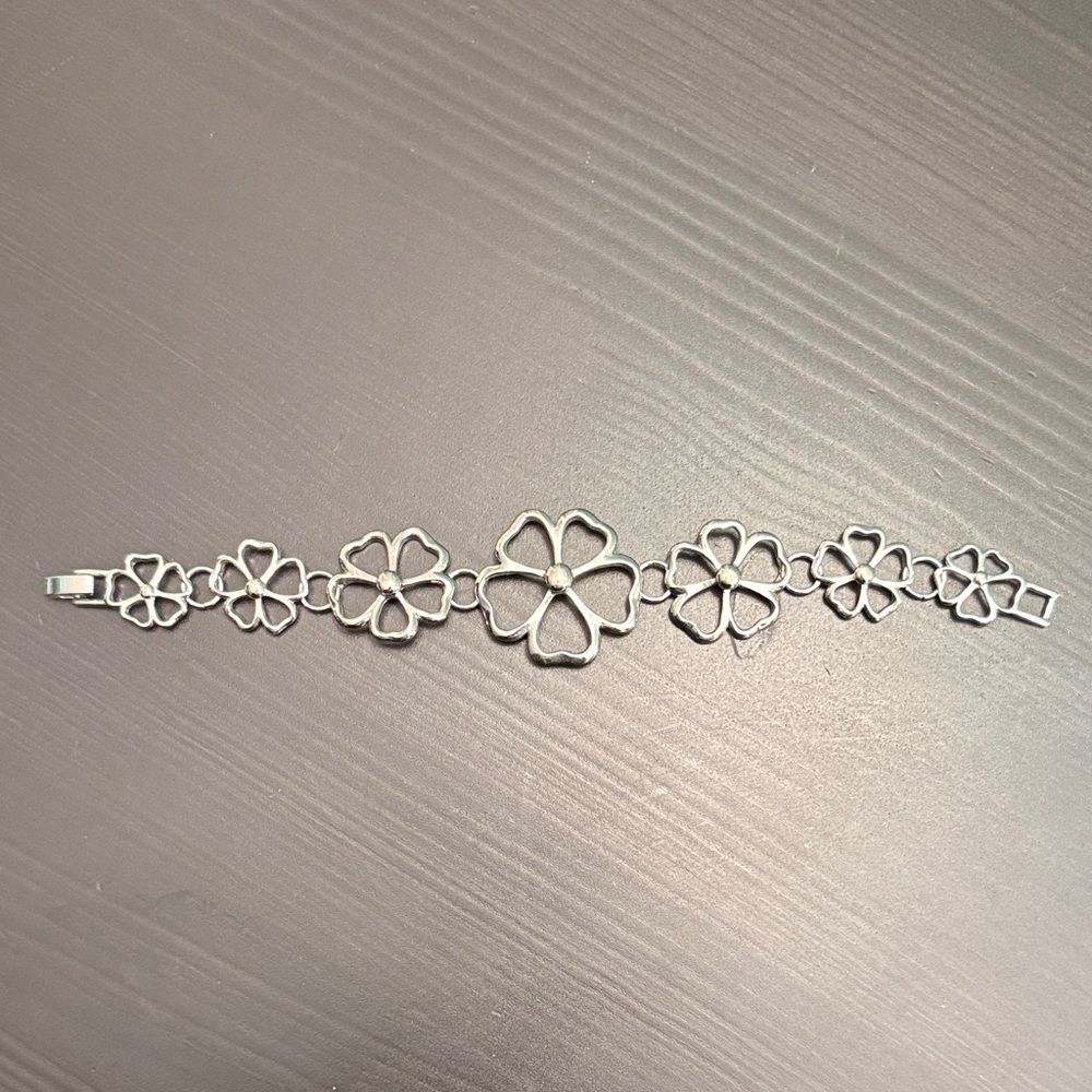Lia Sophia Daisy Bracelet